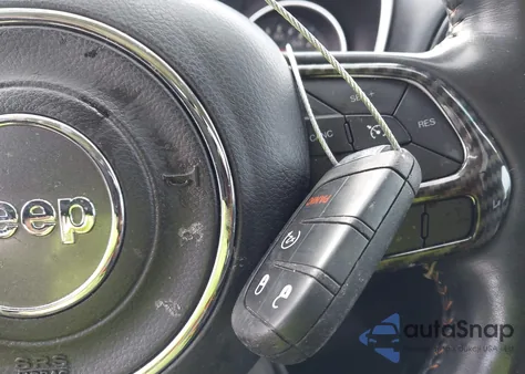 2018 Jeep Compass Limited 4X4 z USA, uszkodzony, nr VIN 3C4NJDCB7JT280723